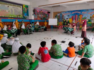 Suasana lomba HUT RI SD Muhammadiyah PK Kottabarat