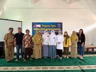 Siswa SMA Muhammadiyah PK Kottabarat Ikuti Pertukaran Pelajar di Inggris