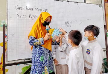 Belajar Bahasa Jawa Melalui Media KTSP