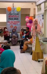 RS PKU Solo Bagi-bagi Hadiah di Hari Anak