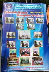 Workshop Penulisan Cerpen di Aula SMP Muhammadiyah 1 Simpon Surakarta dalam KRENISA