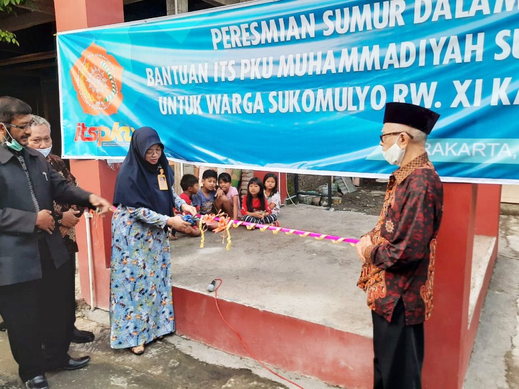 ITS PKU SUMBANG SUMUR DALAM UNTUK WARGA SUKOMULYO