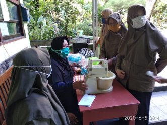 Tetap Produktif Ditengan Pandemi Membuat Roti NJ