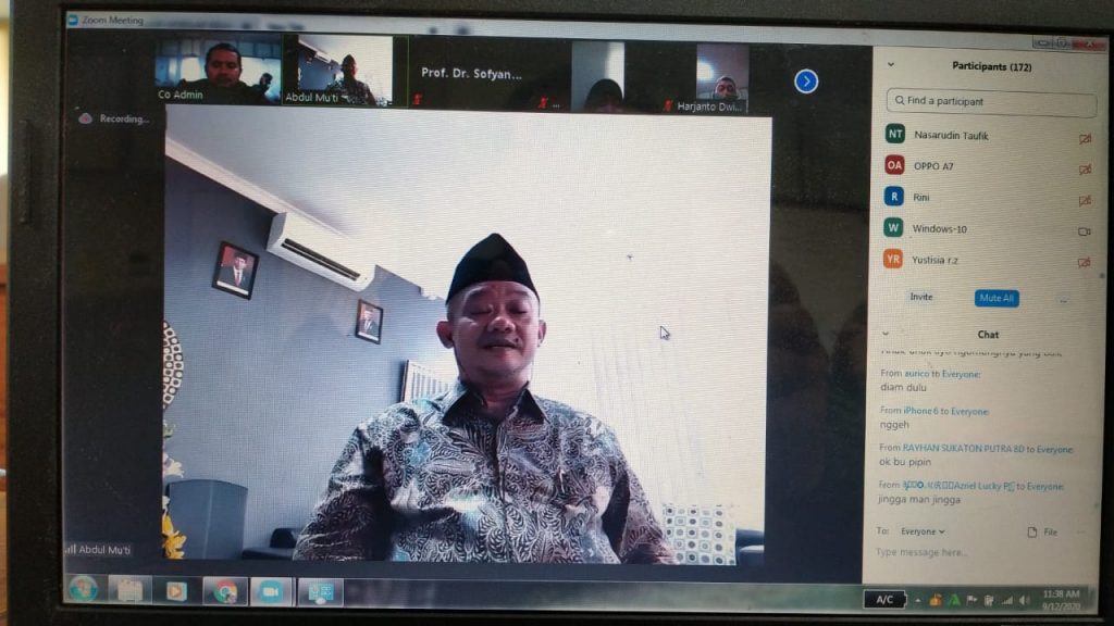 PUNCAK MILAD KE 68, SMP SIMPON HADIRKAN PROFESOR COVID-19