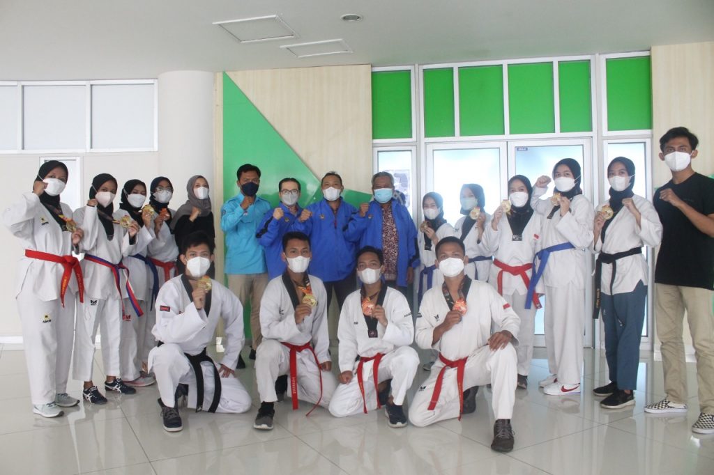 Mantap! Tim Taekwondo UMS Sukses Boyong 5 Medali Emas dan 4 Perunggu di Ajang Nations Heroes Day Championship 2021