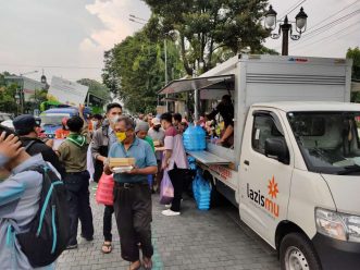 Salut! AMM Solo Bagikan 1000 Takjil