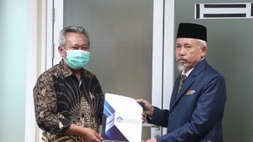 Wakil Ketua PWM Jawa Tengah Mendapatkan SK Guru Besar