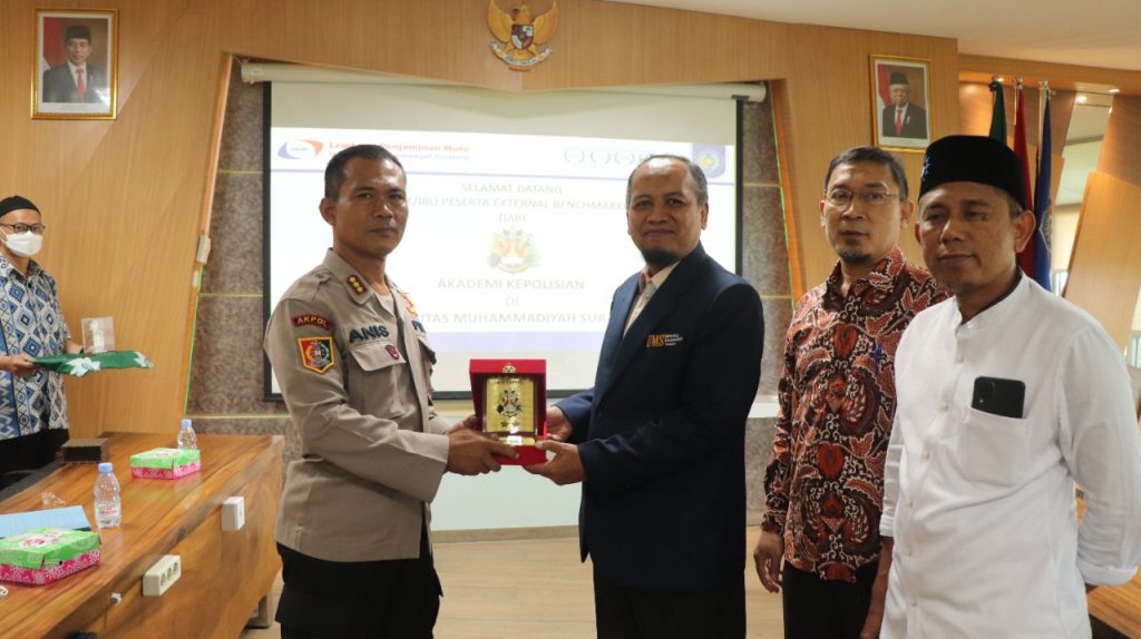 AKPOL Berkunjung Ke UMS
