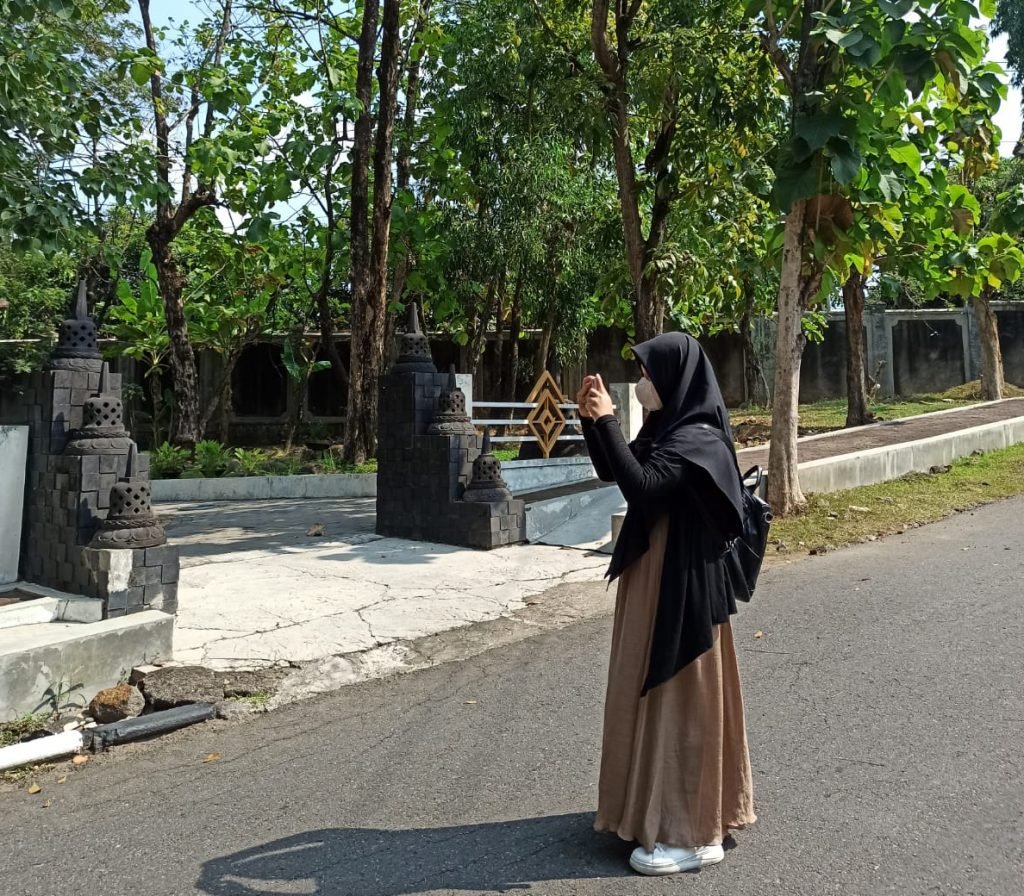 Mengamati Keberagaman Cendera Mata Khas Indonesia di Surakarta