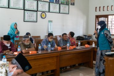 Tim Pengabdian UMS, Adakan FGD Penguatan Prokes