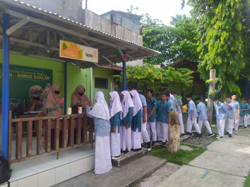 Gemar Matsmuka Tumbuhkan Jiwa Sosial Siswa MTs Muhammadiyah Surakarta