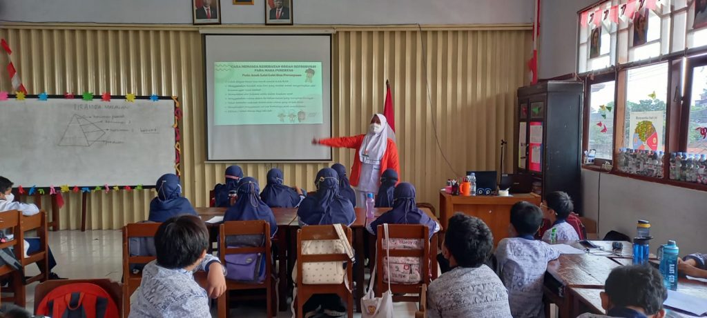 Praktik Klinik Kesehatan Reproduksi Diajarkan Sejak Dini