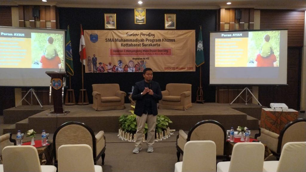 Seminar Parenting Generasi Z Menyongsong Masa Depan Gemilang