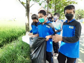 Peringati Sumpah Pemuda, SMP Muhammadiyah PK Kottabarat Ajak Siswa Peduli Lingkungan