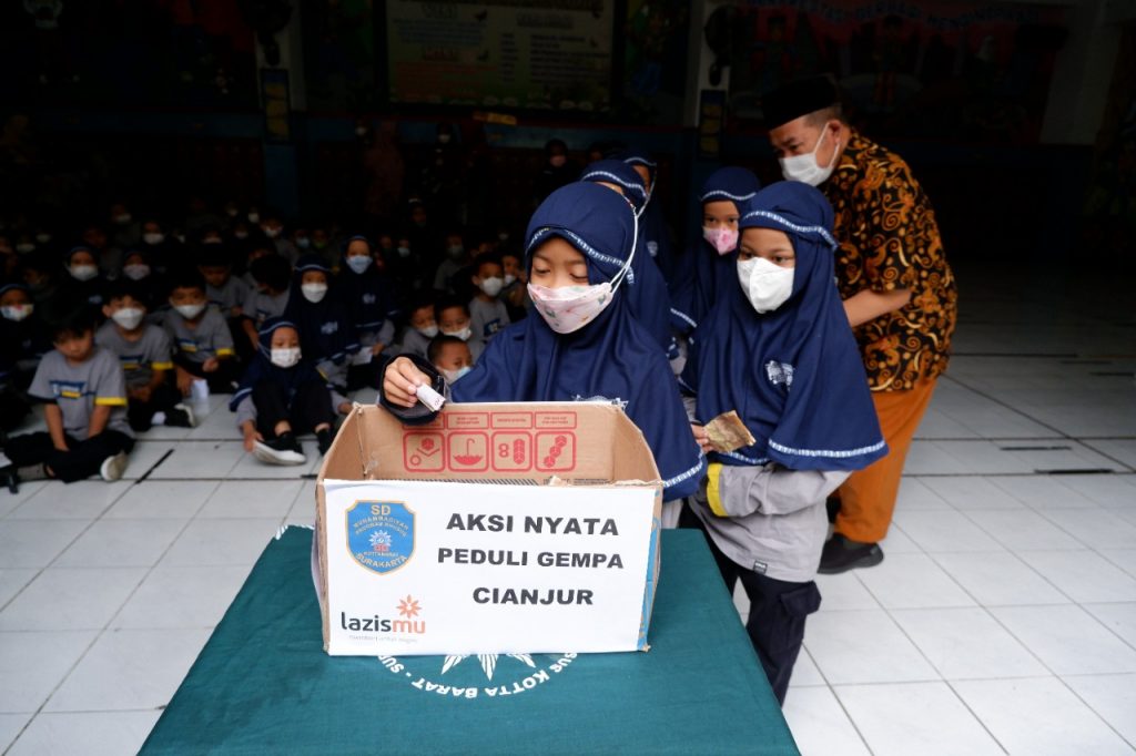 SD Muhammadiyah PK Kottabarat Gelar Aksi Nyata Peduli Bencana