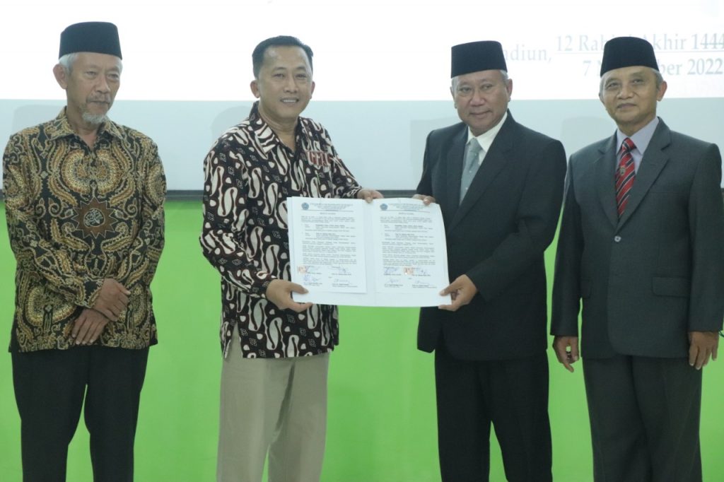 Sofyan Anif Resmi dilantik Menjadi Rektor Universitas Muhammadiyah Madiun