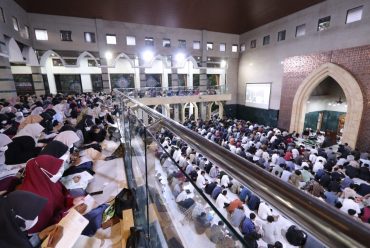 Bupati Karanganyar Bagikan 5 Tips Jadi Manusia Bertaqwa pada Jamaah Cinta Subuh UMS