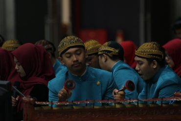 Karawitan PGSD UMS Iringi Proses Wisuda UMS Periode 2 Tahun 2022/2023
