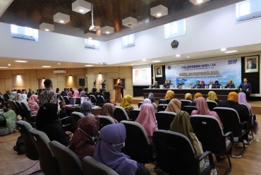 112 Calon Wisudawan Ikuti Pelepasan Wisuda Pascasarjana UMS Periode II