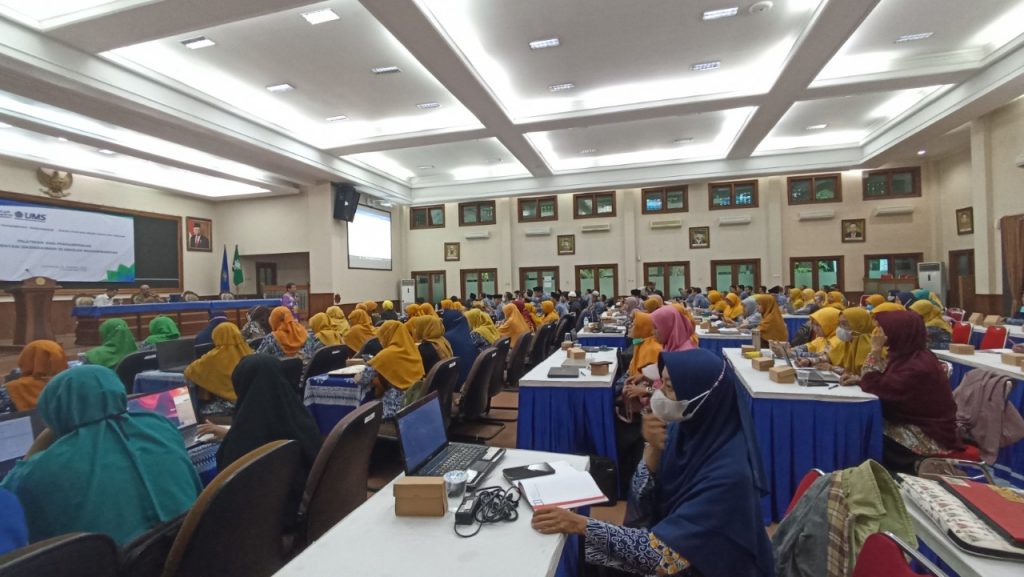 Tim Pengabdian UMS Lakukan Pelatihan SIADIKDASMEN Sekolah Muhammadiyah Se-Sukoharjo