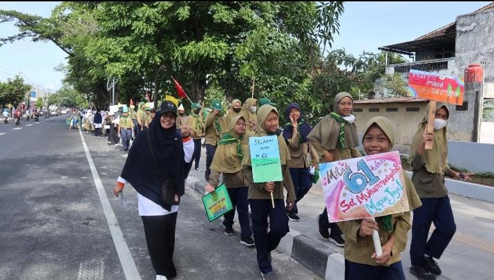 Milad Ke-61, SD Muhammadiyah 8 Jagalan Gelar Jalan Sehat