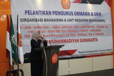 Rektor ITS PKU Surakarta Lantik Pengurus UKM ITS PKU Surakarta