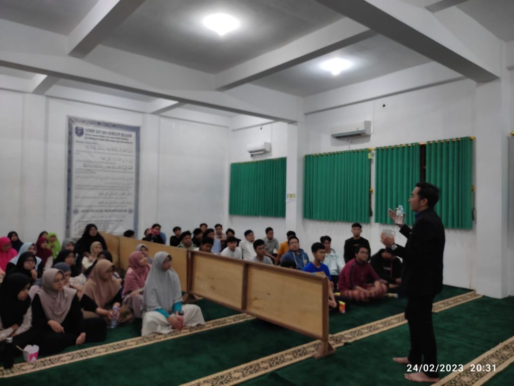 Student Camp: Program Kesiapan Menuju Perkuliahan Bagi Kelas XII