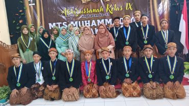 MTs Muhammadiyah Surakarta Gelar Akhirussanah dan Wisuda Tahfidz