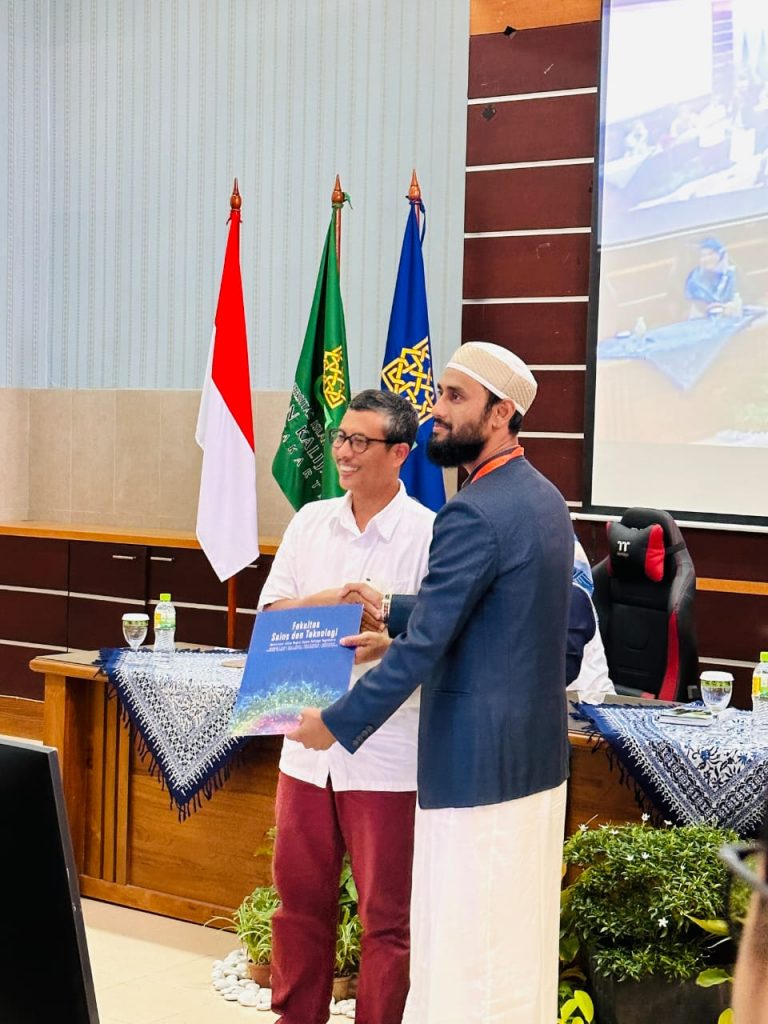 Mahasiswa Asing UMS Asal Bangladesh Jadi Best Participant dari UIN SUKA