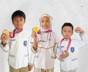 Tiga Murid SD Muhammadiyah PK Kottabarat Raih Medali Taekwondo Gubernur Cup 2023