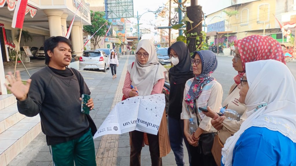 Tim PkM UMS Menggali Potensi Wisata Kultural di Kemlayan, Surakarta