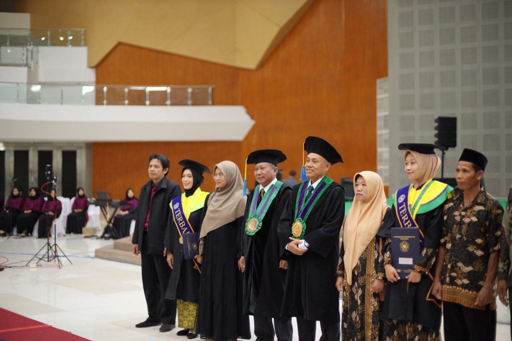Catat Sejarah, UMS Mewisuda 2629 Lulusan Sarjana dan Pascasarjana Periode I 2023/2024