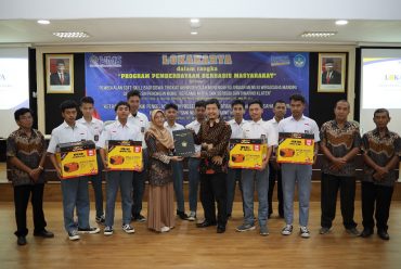 Tim Dosen UMS Bekali Keterampilan Siswa SMK Berbudi Gantiwarno Klaten di Era Industri 4.0