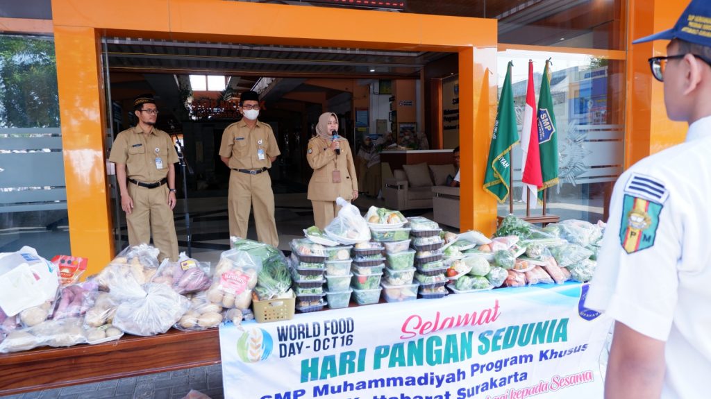 SMP Muhammadiyah PK Solo Gelar Apel Hari Pangan Sedunia