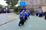 Peringati Hari Guru, Guru SMP Muhammadiyah PK Gelar Lomba Tarik Tambang hingga Memasak