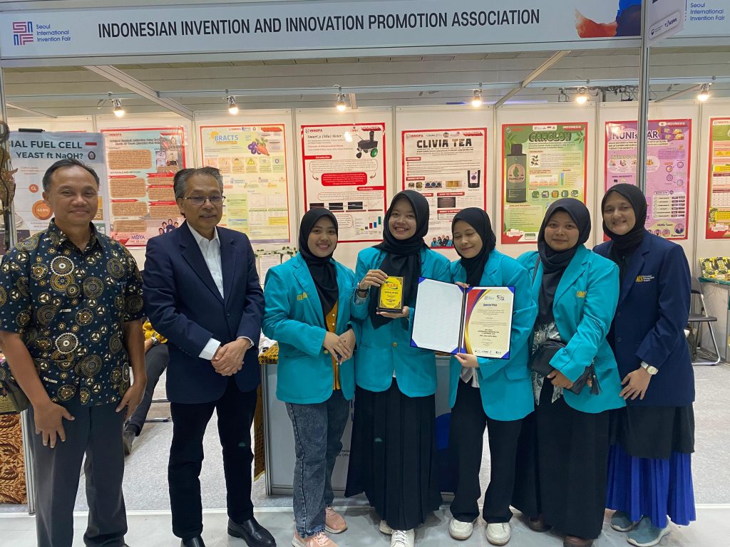 Mahasiswa UMS Raih Silver Medal dan Special Award pada Ajang SIIF 2023 di Korea Selatan