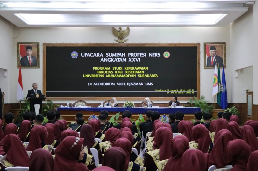 Program Profesi Ners UMS Ambil Sumpah 97 Lulusan