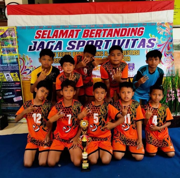 Tim Futsal SD Muhammadiyah 22 Sruni Meraih Gelar Tim Fairplay pada LSBO Competition