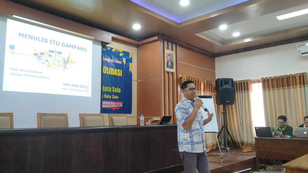 Anas Syahirul Alim: Menulis Berita itu Gampang…