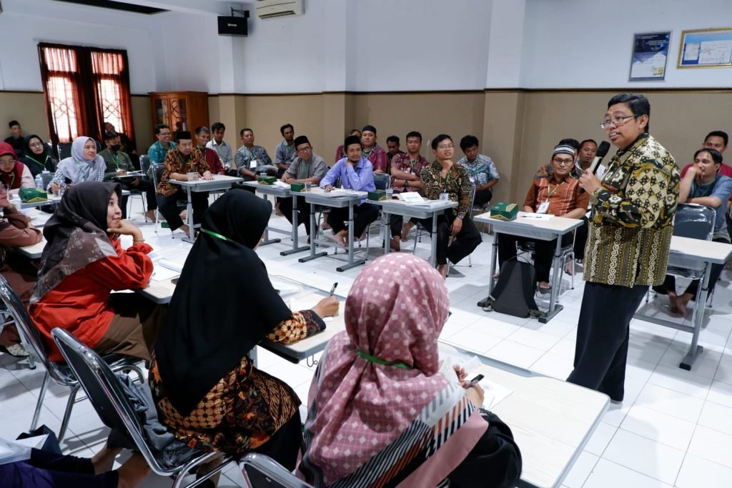 Perkuat Ideologi Persyarikatan, Guru dan Tenaga Kependidikan SD Muhammadiyah PK Solo Ikuti Baitul Arqam