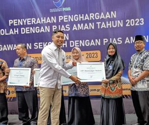 SMP Muhammadiyah 1 Kartasura Raih Penghargaan PJAS AMAN dari BPOM Semarang