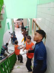 Jalin Kekompakan dan Kerjasama, SD Muhammadiyah 2 Solo Laksanakan Jumat Bersih