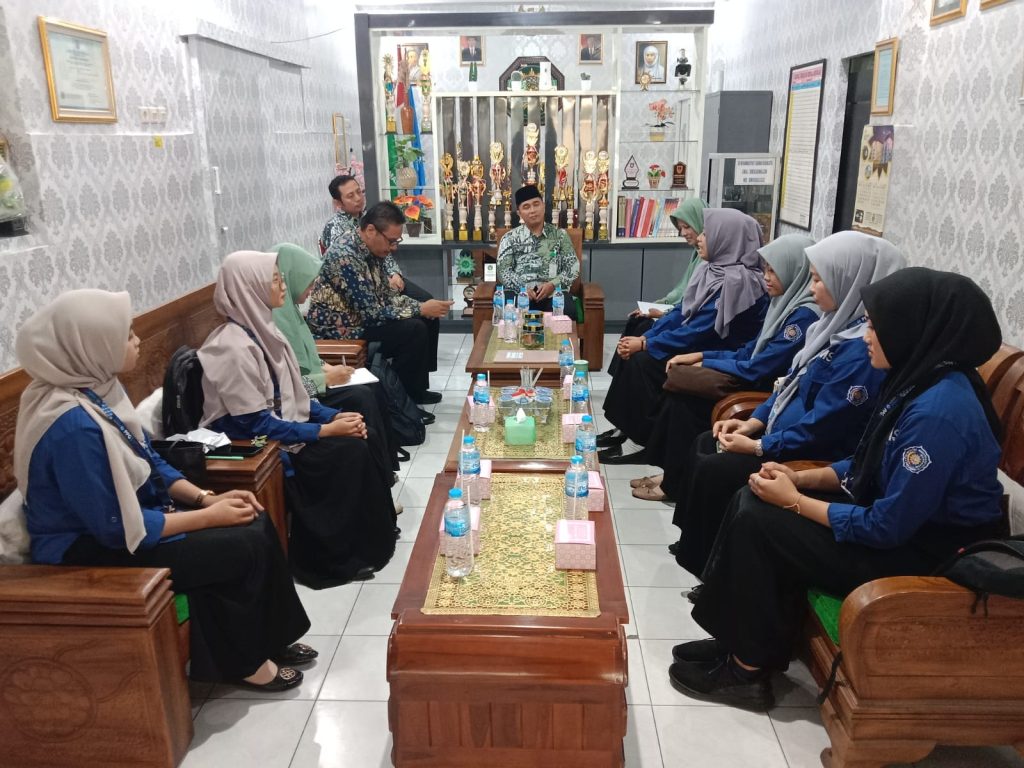 SD Muhammadiyah 2 Solo-UMS Gelar Refleksi PPL PPG UMS Gelombang 1