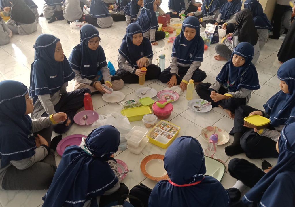 Program Isi Piringku, Ajarkan Siswa tak Asal Makan Kenyang