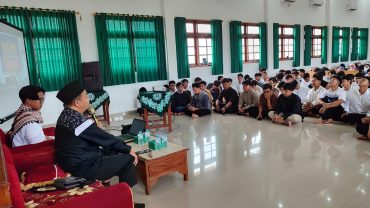 Ustaz Burhan Shodiq: Salat sebagai Healing Terbaik