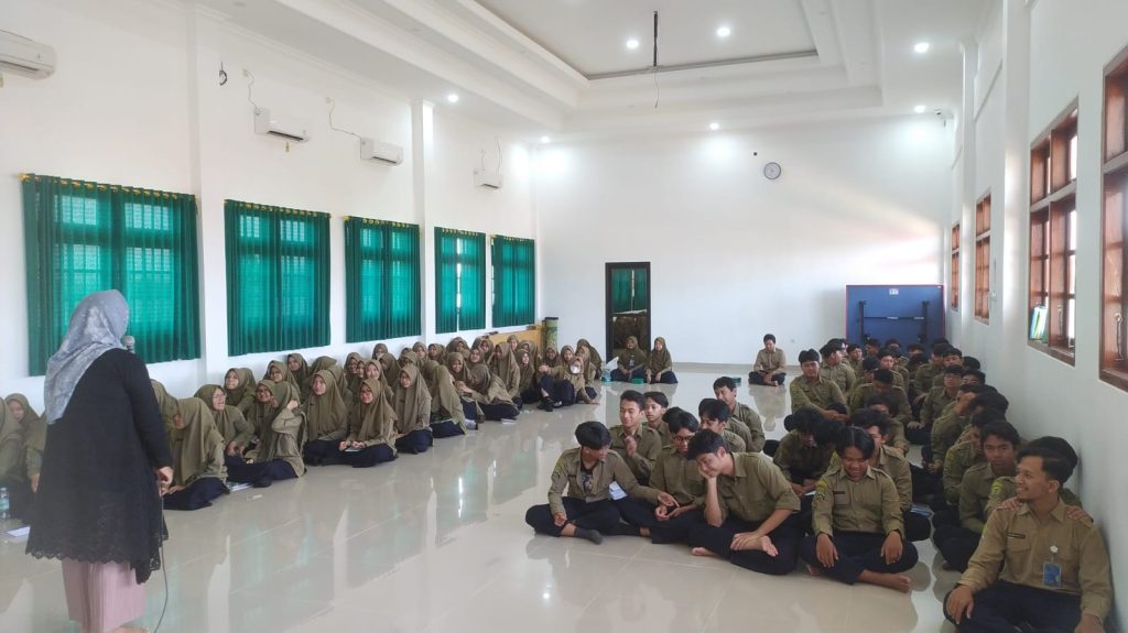 Kak Tria Bagi Inspirasi Bisnis Bersama Siswa SMA Muhammadiyah PK Solo