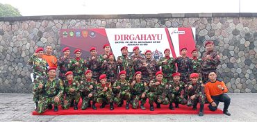 Guru dan Tendik SD Muhammadiyah 2 Solo Ikut Apel HUT Satpol PP, Linmas dan Damkar