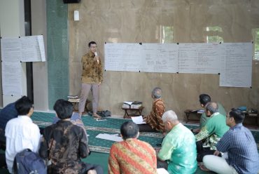 UMS Perkuat Keislaman dan Kemuhammadiyahan Dosen dan Tendik Melalui Munadhoroh
