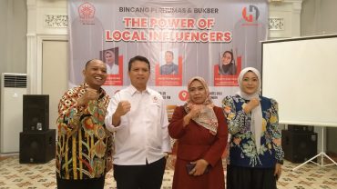 Humas SD Muhammadiyah 1 Solo Terima Kartu Anggota Perhumas