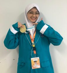 Be Yourself! Kunci Bintang Asni meraih Emas Lomba News Reading